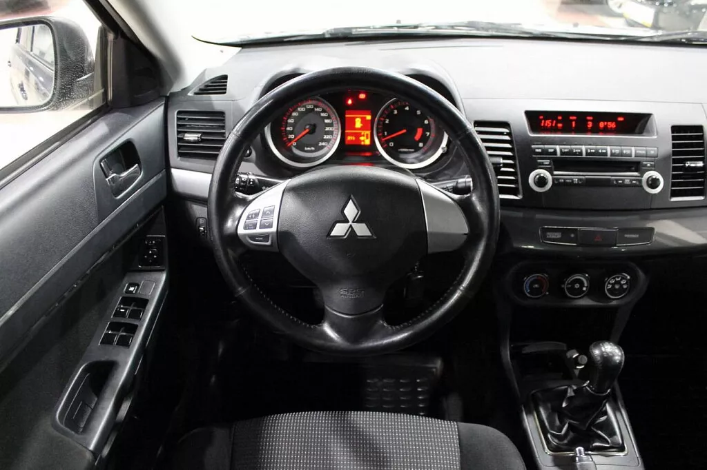 Mitsubishi Lancer